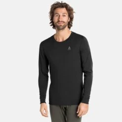 Odlo M Suw Crew L/S Merino -Winter Sportswear 110812 15001 Model Front Crop